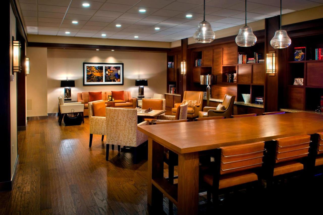 Trumbull Marriott Shelton Exterior photo
