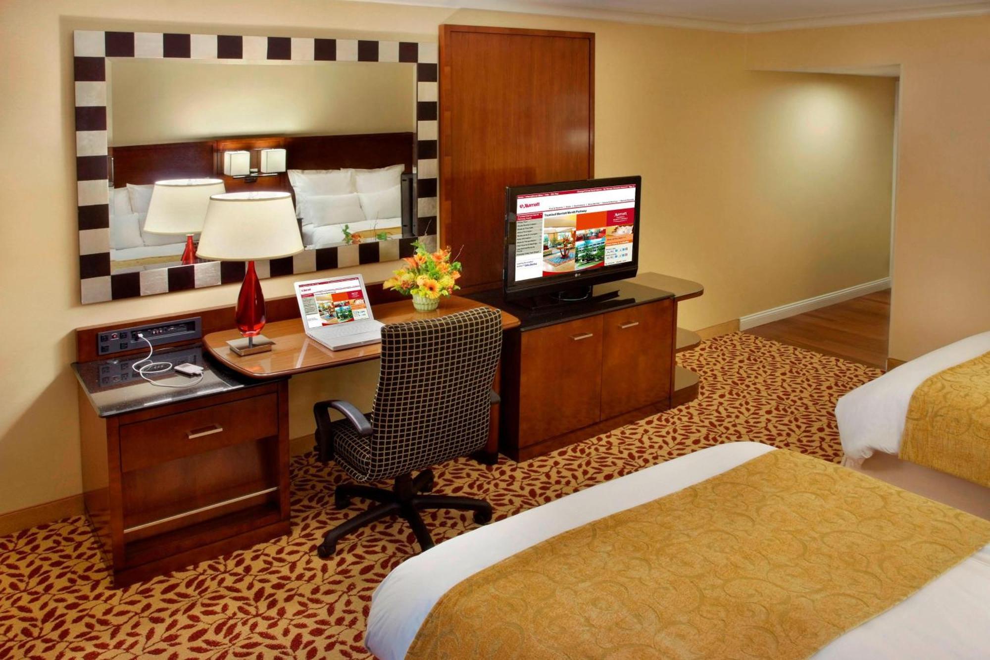 Trumbull Marriott Shelton Exterior photo